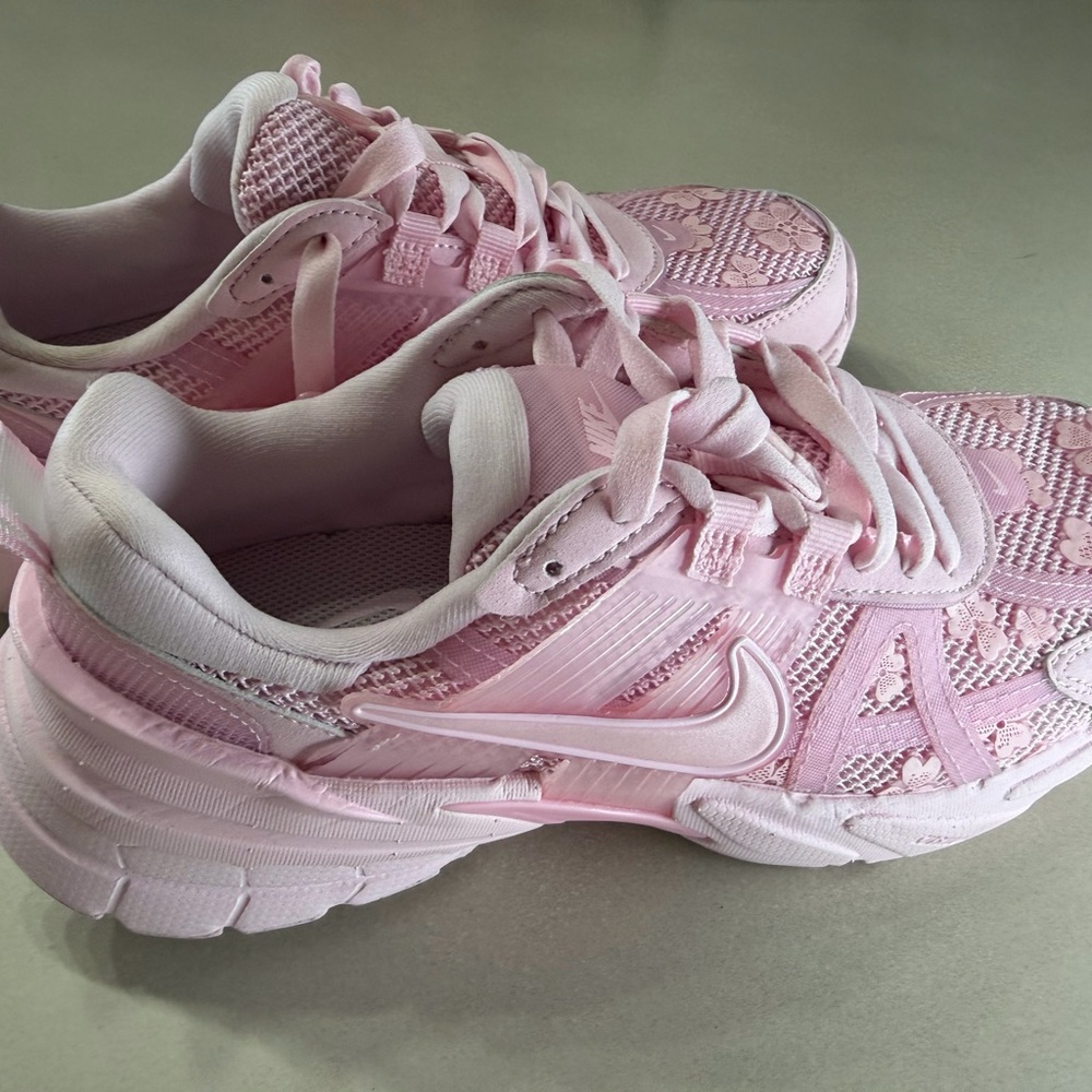 Nike Light Pink Athletic Sneakers NWOT  so never worn